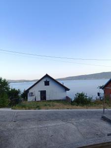 Viewpoint house