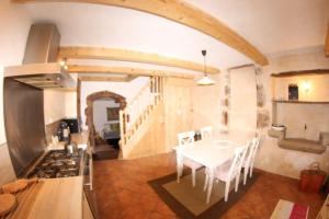 Villas The Little Pink House Eau De Thermale Avene : photos des chambres