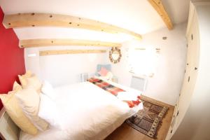 Villas The Little Pink House Eau De Thermale Avene : photos des chambres