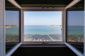 NEW! Beachfront apartment with seaview - TA Leut Agency