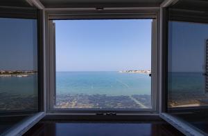 NEW! Beachfront apartment with seaview - TA Leut Agency