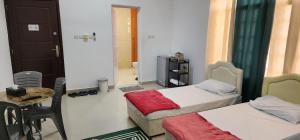 Muscat Airport GuesthousePrivate Ensuite Rooms