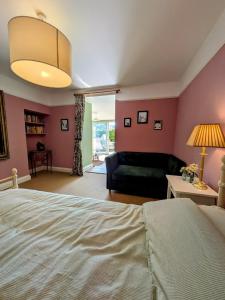 Quiet Seaside Getaway