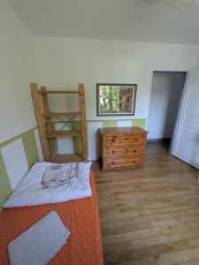 Villas Belle maison, beau quartier, piscine, proche centre, 5 chambres : photos des chambres