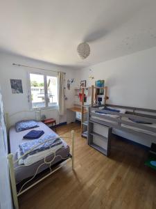 Villas Belle maison, beau quartier, piscine, proche centre, 5 chambres : photos des chambres