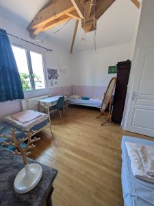 Villas Belle maison, beau quartier, piscine, proche centre, 5 chambres : photos des chambres