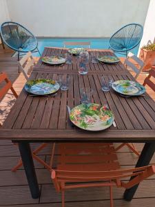 Villas Belle maison, beau quartier, piscine, proche centre, 5 chambres : photos des chambres