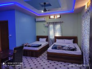 Maa Sumthira Lodge