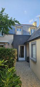 Maisons de vacances La Maison de pecheur typique au Guilvinec - A 100 m de la mer - Tout a pied, plage, port, commerces- Wifi inclus - Linge de lit inclus - Jardin clos - En option , menage et serviettes : photos des chambres
