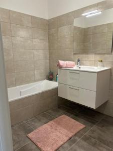 Appartements Beautiful Appartment Les terrasses de Torretta room sea view Ajaccio : photos des chambres