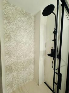 PLANAS 3 Designer Aparment with Terraza in Ruzafa SOHO