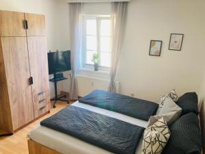 Apartment beim Schloss Ort mit Balkon und Parkplatz