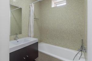 Casa de Vilar by Quantique