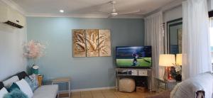 Stay on the Strand, Townsville, one bedroom apartment on the third floor, free secured parking