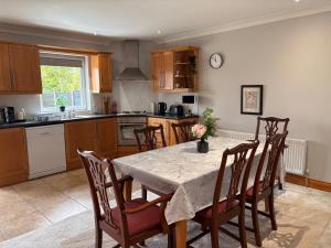 Spacious two bedroom home. Easy stroll from Kenmare town