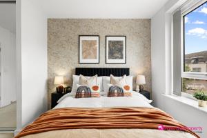 Scandi Abode in Central Reading with Balcony