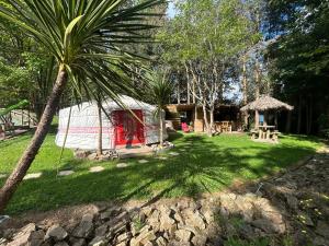 Tentes de luxe Ravissant yourte traditionnelle : photos des chambres