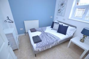 Sweet Bea Bungalow - 4 Bed - Garden - Huge Drive - Maidstone