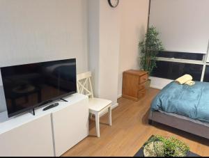 Charming Studio Retreat Lonsdale Street