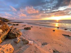 Maisons de vacances Magnifique Maison vue mer 150m de la plage : photos des chambres