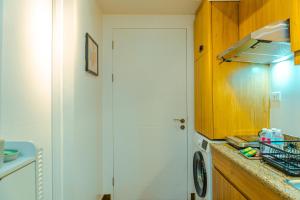 Consider It Yours - Stay Cozy with City Views