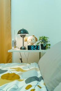 Consider It Yours - Stay Cozy with City Views