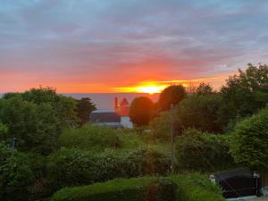 Maisons de vacances Magnifique Maison vue mer 150m de la plage : Maison de Vacances 3 Chambres 