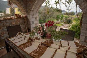 Villa Voukamvilia 3 minutes walk from Beach