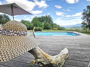 Maisons de vacances Wooden house with Spectacular view and its Roulotte-10pers : photos des chambres