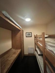 Appartements Appart Low Cost residence 4 etoiles avec piscine : Appartement 1 Chambre avec Terrasse