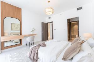 Luxury 1BR in District One with Lagoon Views