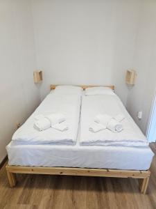 Sunny apartment near Rynek square