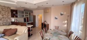 Сарафово холидейс