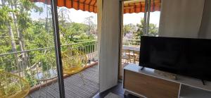 Spacieux 2 pièces avec terrasse, clim et parking