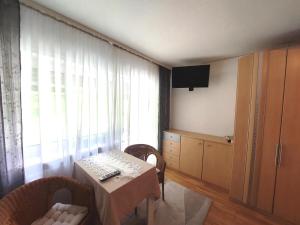 2-Zimmerwohnung, 80qm mit Terrasse und großem Garten bei Frankfurt am Main