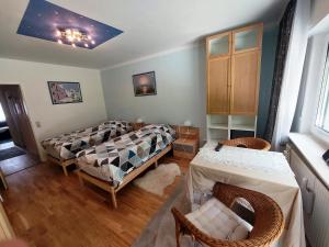 2-Zimmerwohnung, 80qm mit Terrasse und großem Garten bei Frankfurt am Main