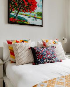 Hyde Park Designer Serviced Apartments with AC