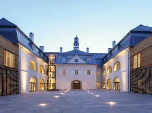 Hotel Château Gbeľany - 特尔乔夫