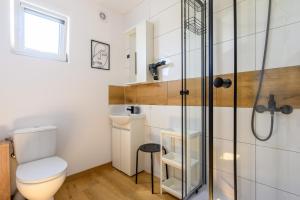 Kolorowy Kopań balia z hydromasażem w tarasie NA WYŁĄCZNOŚĆ