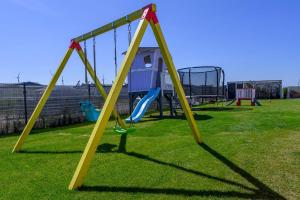 Kolorowy Kopań balia z hydromasażem w tarasie NA WYŁĄCZNOŚĆ