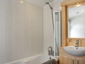 Meadows Lodge - Uk46825