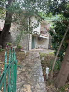 Iskra house - Perazica Do