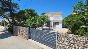 Vacation home with garden