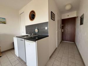 Appartements Studio cosy au Lavandou avec terrasse et parking - FR-1-308-73 : photos des chambres