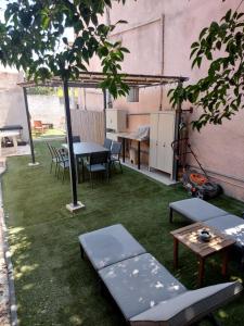 HAUT DE VILLA piscine 8 couchages