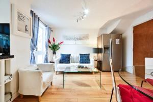 Destination London Docklands Riverside