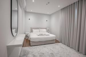 Mabaat-Luxury 3BR-Al Malqa 585