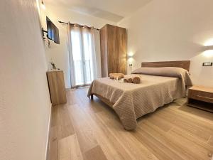 King Room with Balcony