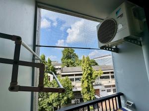 Cozy Studio in Jed Yod Nimman Steps to Convenience Store