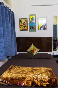 Bollywood Junction 100 inch Cinema Party Couples